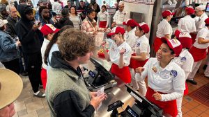 ’67’ interzis la restaurantul de fast-food după izbucniri ‘haotice’