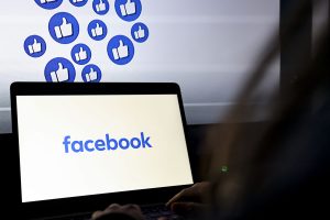 Facebook ar putea limita distribuirea a peste două linkuri fără abonament