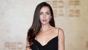 Ana de Armas Vorbește Despre Prietenia Cu Keanu Reeves