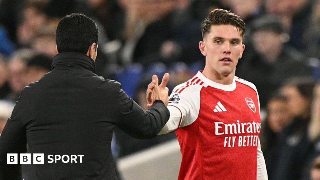 Everton 0-1 Arsenal: Gunners return to the top with victory at Toffees