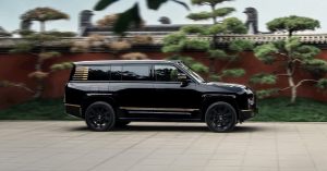 BYD testează rezistența SUV-ului de lux de 180.000 dolari cu un copac.