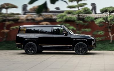 BYD tried crushing its $180,000 luxury SUV with a tree [Video]