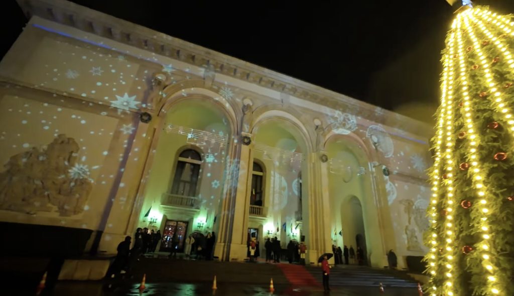 Bucharest-Opera-Christmas-Market-scaled.jpg