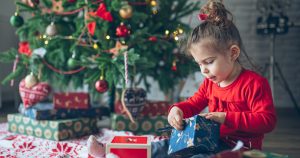 Când vine Moș Nicolae și semnificația nuielușei.