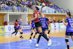 Candidata la cupele europene s-a despărțit de antrenor