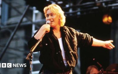 Chris Rea: Driving Home for Christmas singer dies aged 74