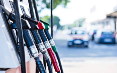 Carburanții „slăbesc” de Anul Nou. Tarifele pentru 31 decembrie