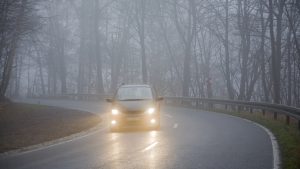 Ceță și burniță în mai multe regiuni azi, 21 decembrie, cu temperaturi peste medie