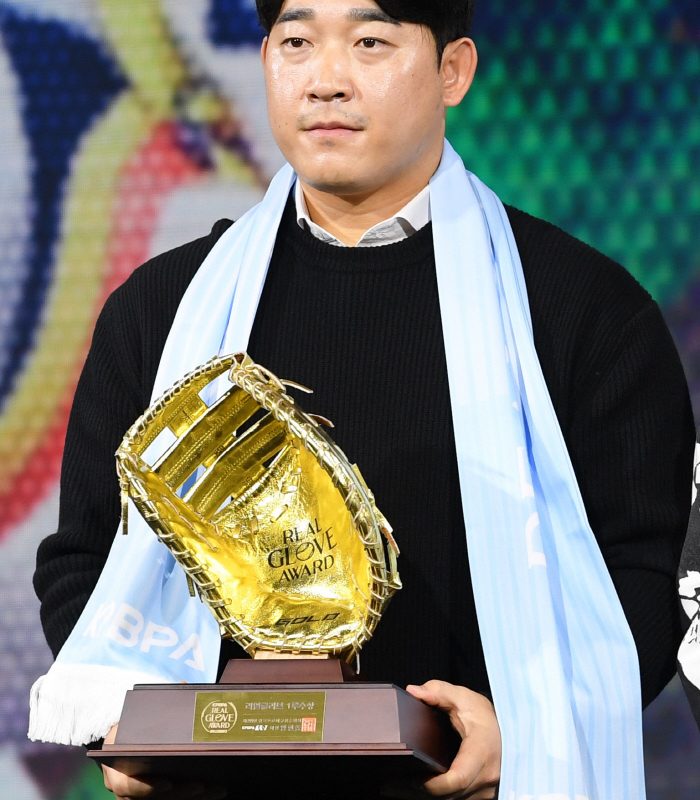 The winner of the first baseman category, Chae Eun-sung, is the main phenomenon