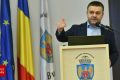 Ciucu taie din banii tuturor instituțiilor pentru a salva Bucureștiul de faliment. ”Poate să fie și Dumnezeul managementului”