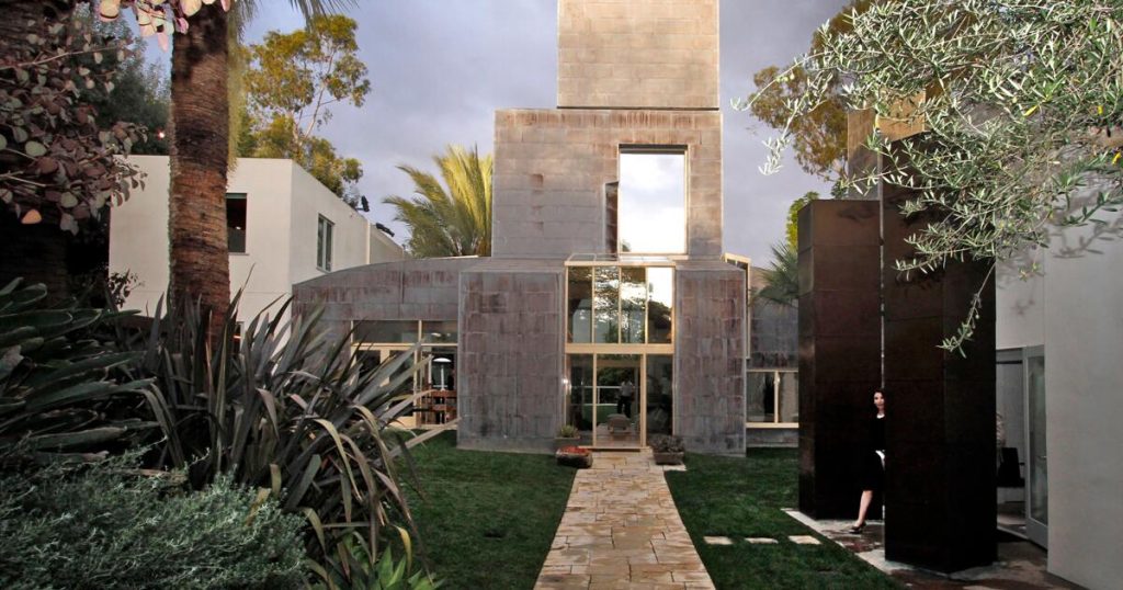 11 fascinating Frank Gehry buildings in Los Angeles