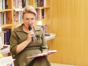 Fosta conducătoare a Colegiului Pedagogic din Timișoara, Claudia Muntean, a fosteliminată din funcție de inspectoratul școlar la doar două zile după ce fusese reinstaurată printr-o hotărâre judecătorească