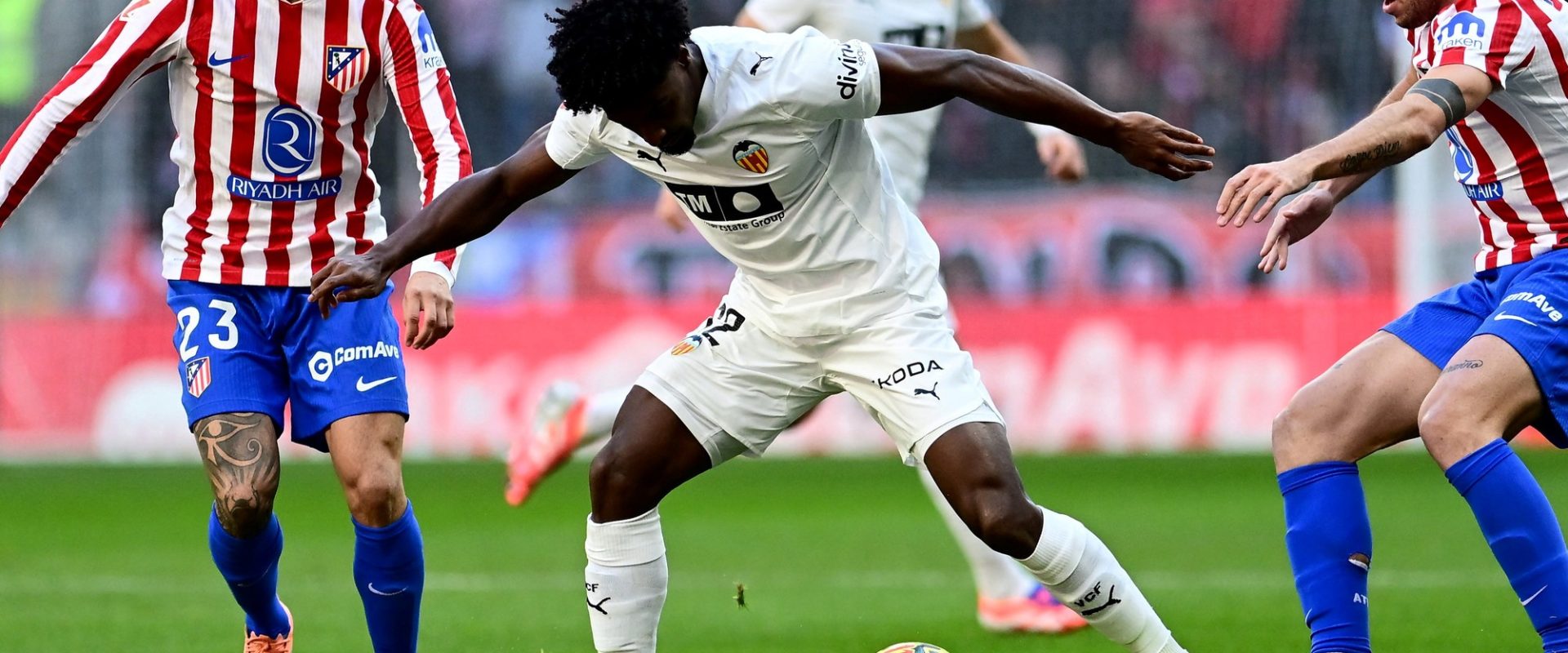 Con Giuliano, Julián, Nico González y Molina de arranque, el Atlético Madrid ya le gana al Valencia en el Metropolitano :: Olé