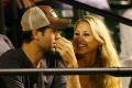 Anna Kournikova și Enrique Iglesias anunță venirea pe lume al celui de-al patrulea copil. Fanii: „Cel mai frumos cadou de Crăciun!”