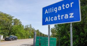 Deținuții din Alligator Alcatraz, victime ale încălcării drepturilor omului.