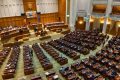 Moțiunea de cenzură împotriva Guvernului Bolojan este dezbătută acum în Parlament