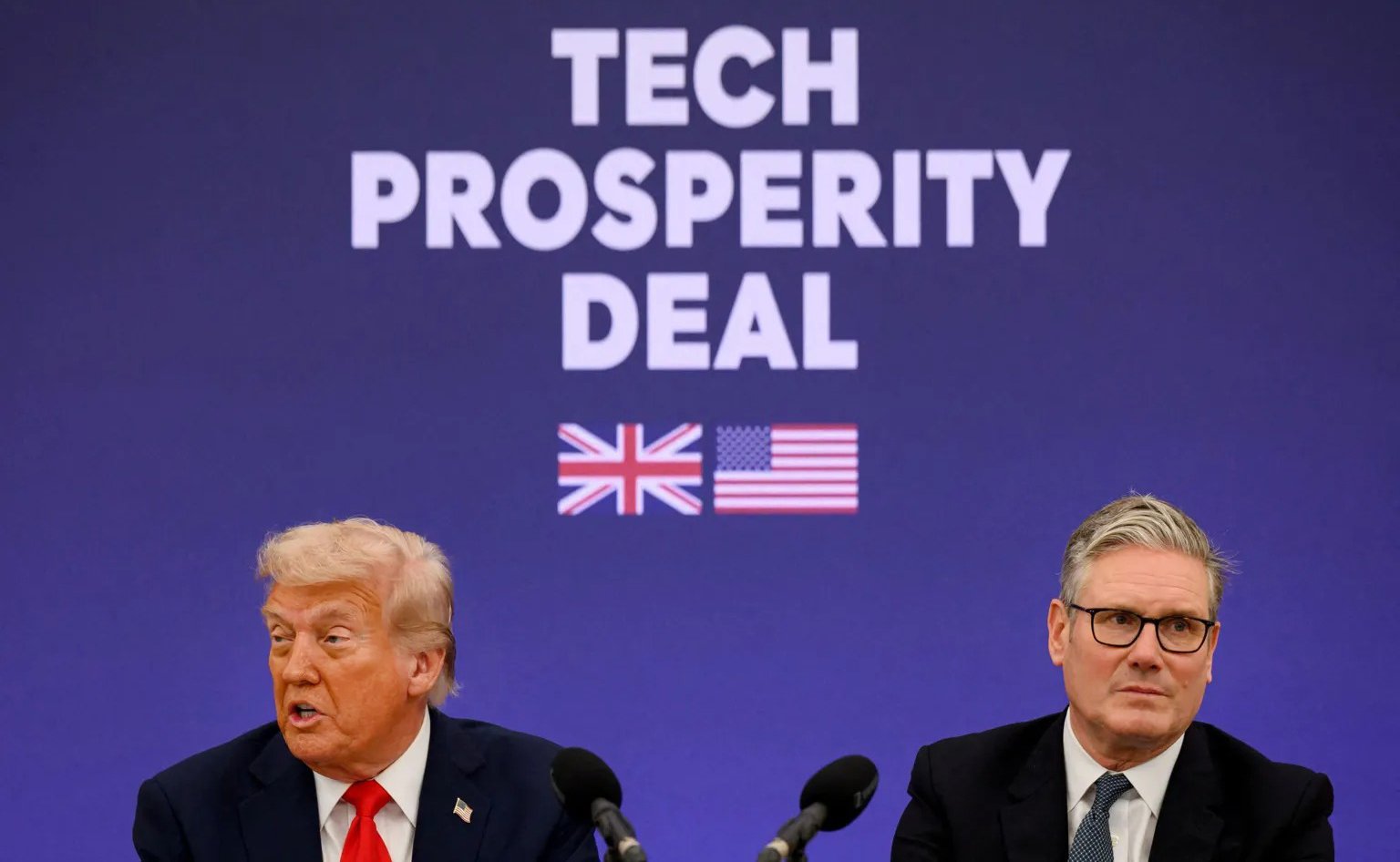[ad_1] Negocierile dintre Statele Unite și Regatul Unit pentru acordul „Tech Prosperity Deal” au fost suspendate temporar, reflectând dificultăți în negocierile comerciale mai largi din cauza unor divergente legate de reglementările digitale și siguranța alimentară ale Marii Britanii