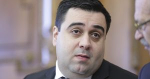 Dosar de mită pentru fostul ministru Răzvan Cuc