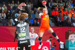 Două transferuri de top în „Liga Florilor” » Jucătoarele de națională au semnat până în 2028