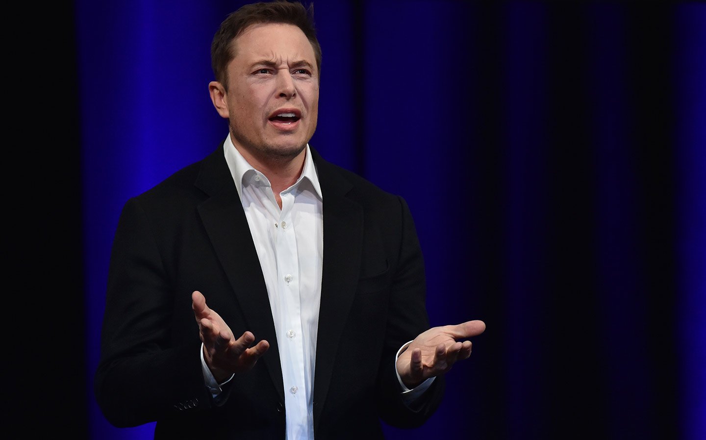 [ad_1] Discuția privind conducerea cursei către mașinile complet autonome a devenit, recent, subiectul unui schimb de declarații și comparații între companii, în special Tesla și Waymo