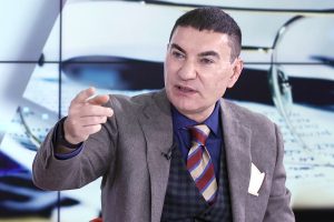 Echipele favorite la titlu, indiferente la eșecurile FCSB