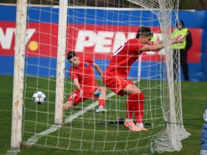 FCSB, eliminată din cupele europene, în ciuda a 38 de șuturi și a trei lovituri de bara.