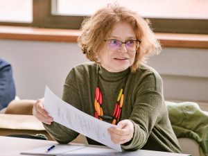 Profesorul Florentina Sâmihăian afirmă că elevul autentic lipsește din programa pentru Limba și literatura română la clasa a IX-a, în urma unei dezbateri pe tema proiectului școlar