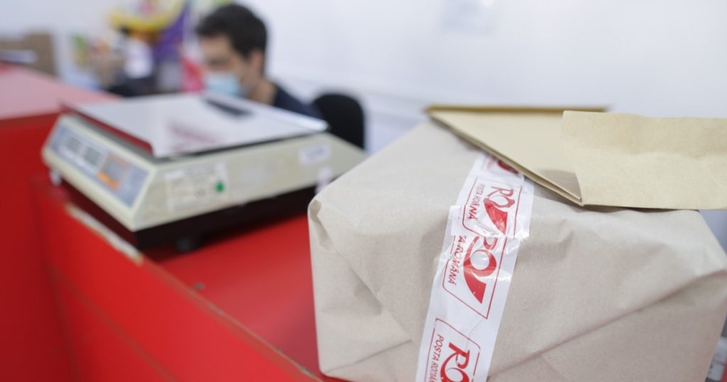 Guvernul cere firmelor de curierat să strângă pentru el un milion euro pe zi de la Temu, AliExpres sau Trendyol. Nu le spune și cum