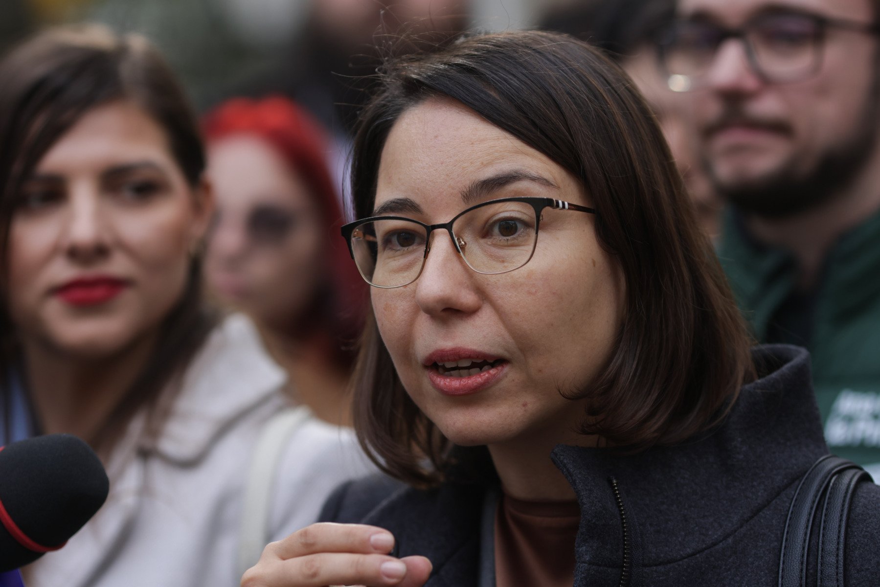 [ad_1] Ana Ciceală, candidată a Partidului SENS pentru Primăria București, a votat duminică dimineața, în jurul orei 9, și le-a recomandat locuitorilor Capitalei să participe la alegeri încă din prima parte a zilei