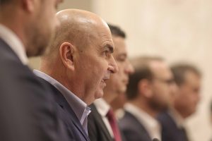 Reuniunea inițială a coaliției după ce social-democrații au aprobat o moțiune simplă împotriva ministresei Diana Buzoianu, care a criticat dur PSD în aceeași seară