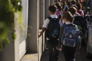 O altă zi liberă acordată părinților în prima zi de școală, după ce proiectul a fost adoptat tacit în Senat