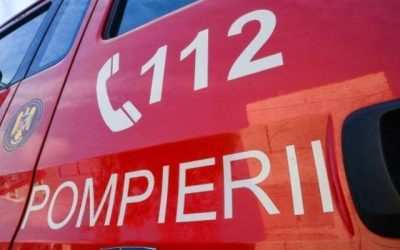 Bucureşti - Incendiu puternic la un depozit situat pe bulevardul Iuliu Maniu. Intervin 16 autospeciale de stingere şi autospeciala de transport roboţi