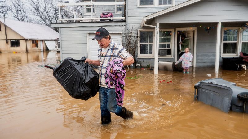 Rare flood risk level for Los Angeles and Southern California spurs evacuations after deadly floods in Northern California