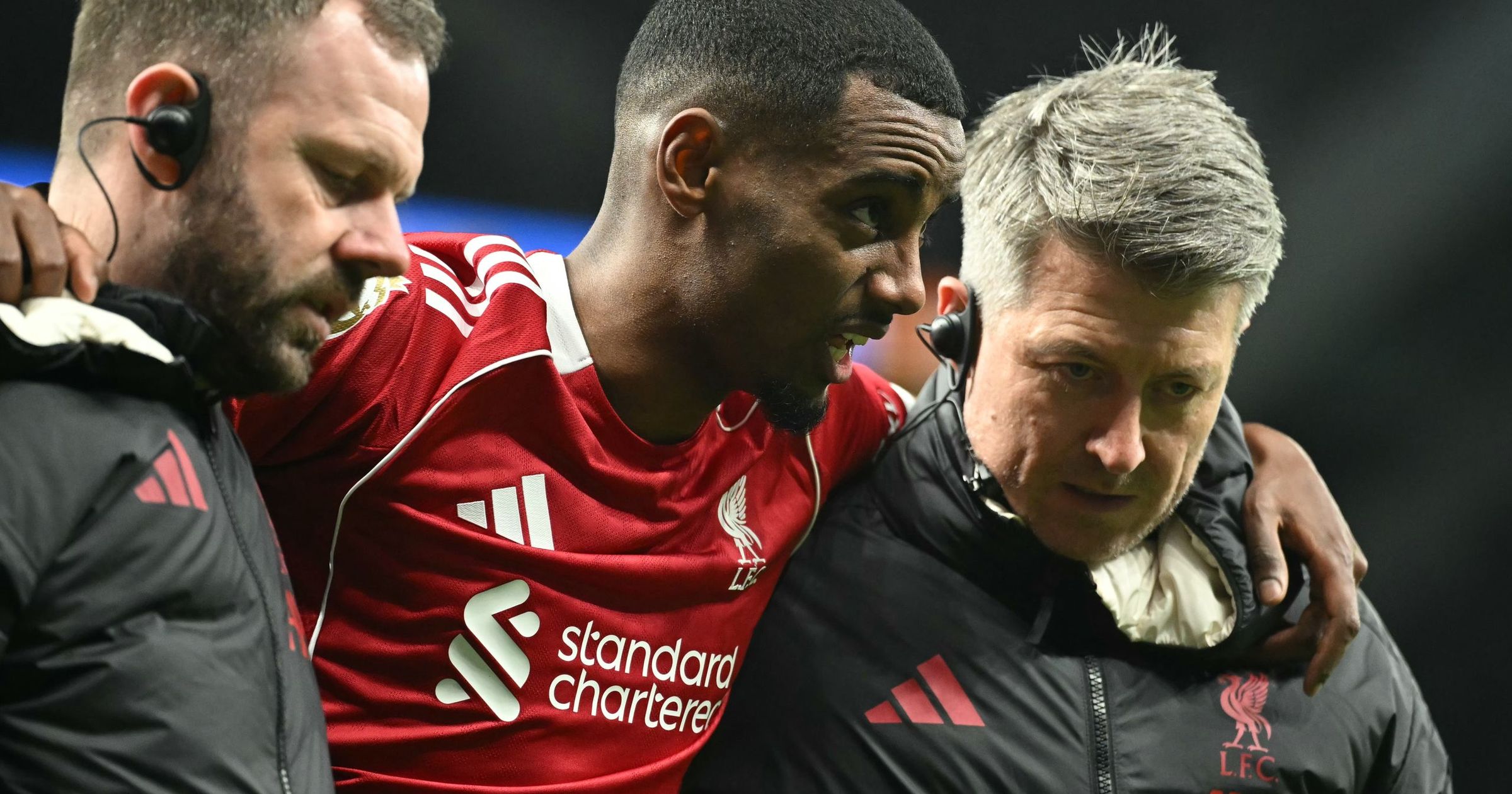 [ad_1] Atacantul suedez Alexander Isak se confruntă cu o pauză lungă de două luni după ce a suferit o fractură de peroneu în timpul unui meci cu Tottenham