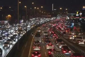 İstanbul’da trafik durma noktasına geldi