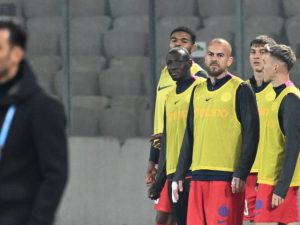 Un club din Liga Superioară dorește să achiziționeze un jucător de la FCSB, iar patronul echipei, Gigi Becali, a oferit un răspuns în legătură cu această posibilă transferare. Jucătorul vizat de clubul respectiv este…