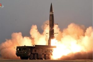 Kim Jong Un a hotărât extinderea fabricării de rachete și dezvoltarea de noi facilități pentru muniții în anul 2026