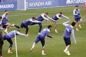 Lenglet regresa a la convocatoria del Atleti, sin Giménez, Baena y Llorente