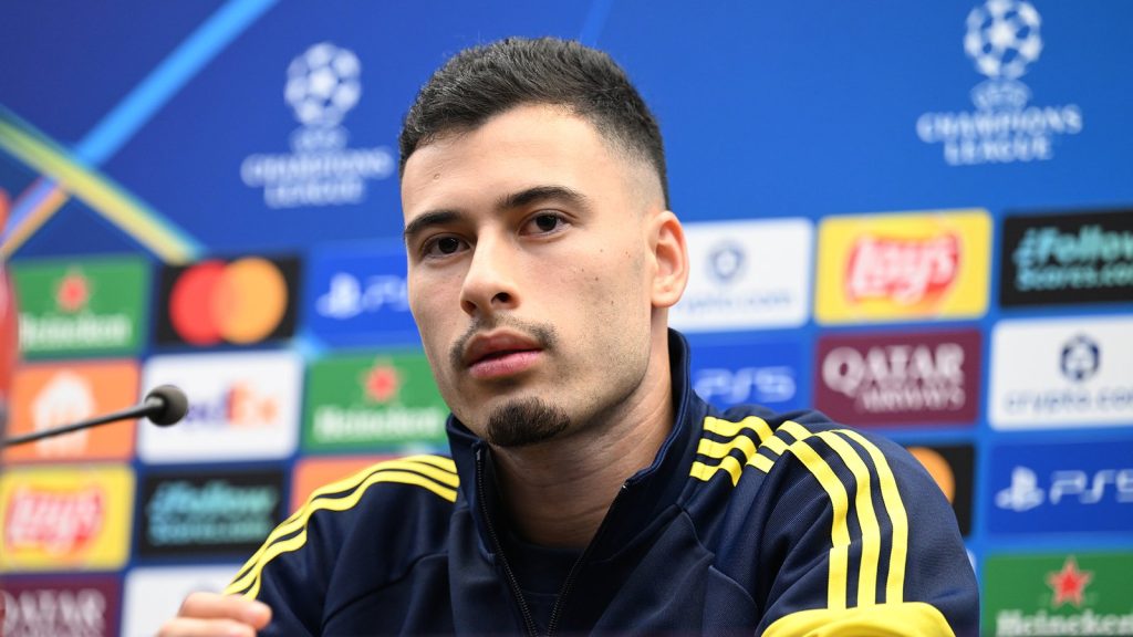 [ad_1] Gabriel Martinelli este un jucător de fotbal brazilian care evoluează pentru clubul Arsenal și care iubește să joace în Liga Campionilor