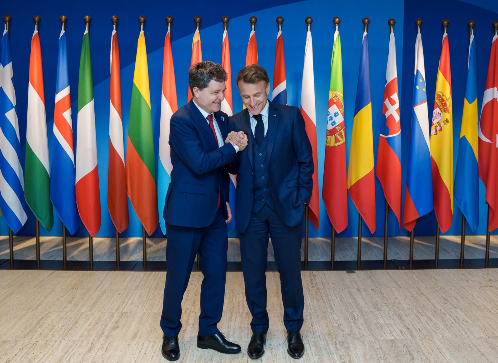 Președintele Nicușor Dan efectuează luni o vizită oficială în Franța, unde va avea întâlniri cu reprezentanții comunității române și cu președintele Emmanuel Macron