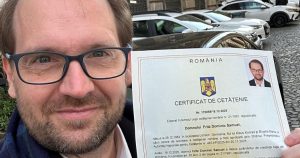 Primarul Sibiului, Dominic Fritz, a primit cetățenia română. “Este un privilegiu uriaș să pot să îmi arăt dragostea pentru această țară”