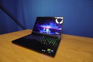Laptopurile Lenovo cu plăci grafice NVIDIA GeForce RTX din seria 50: upgrade-ul ideal pentru sărbători, combinând performanța intensă, autonomie și flexibilitate
