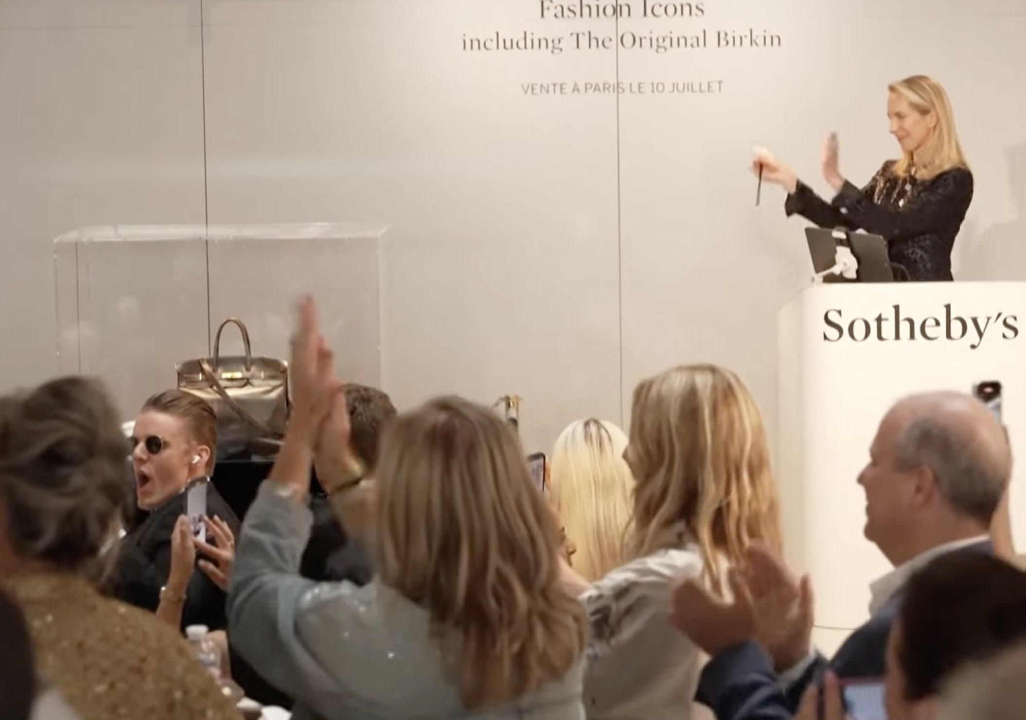 [ad_1] O geantă de la marca Hermes, ce a aparținut celebrei actrițe Jane Birkin, a fost achiziționată vineri pentru 2,45 milioane de euro (inclusiv taxe) în cadrul unei licitații desfășurate la Abu Dhabi