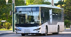 Protestul șoferilor de la Constanța se extinde. A doua zi consecutiv în care vehiculele de transport public CT Bus rămân în parcare. SITUAIE ACTUALIZATĂ: Se desfășoară discuții pentru rezolvarea conflictului.