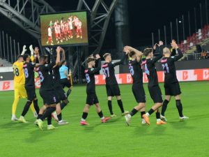 Iată o posibilă reformulare a titlului: “Un jucător este eliminat de la FCSB după un meci de 94 de minute cu UTA, iar Gigi Becali nu are nici o îndoială: pleacă de la echipă! “Nefericitul”