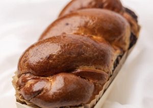 Patiser premiat explică rețeta cozonacului cu nucă