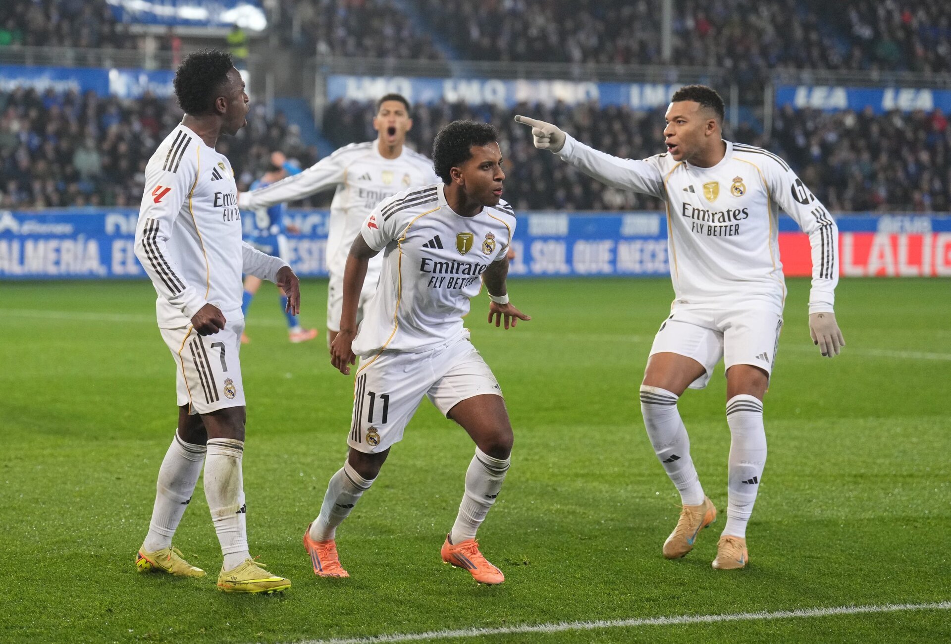 Real Madrid obține o victorie importantă la Mendizorroza