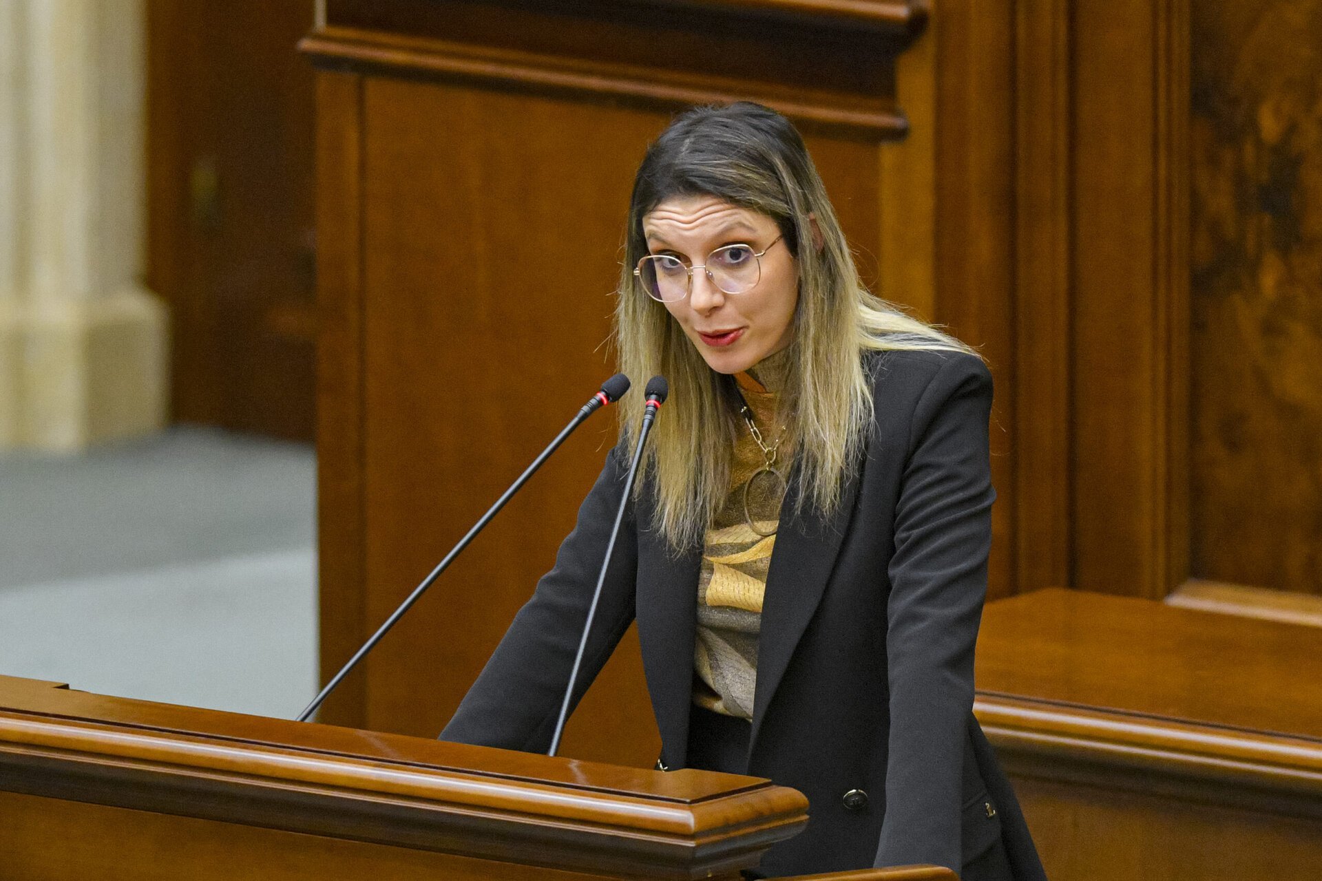 Senatul adoptă moțiunea simplă împotriva Dianei oșoacă, ministrul Mediului.
