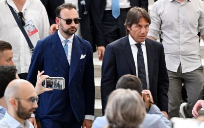 Napoli director Giovanni Manna and coach Antonio Conte