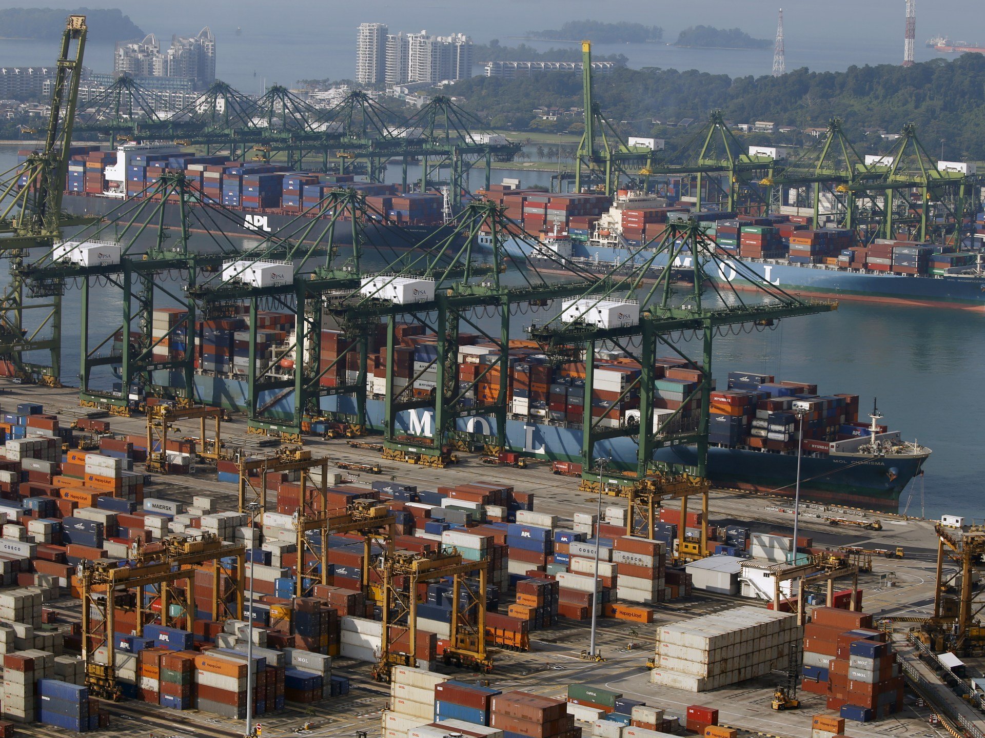 Tancuri fantomă din Singapore: Ce sunt flotele obscure?